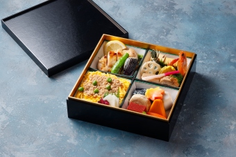 信玄鶏の松花堂弁当